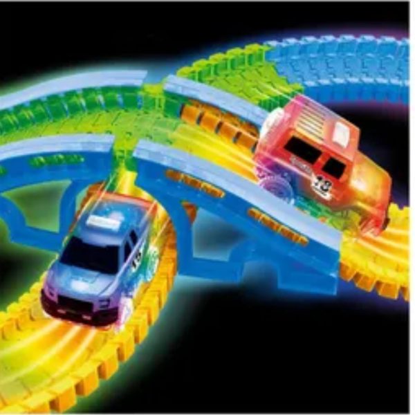 Pista Flexible SHINE 116 Piezas con Auto Luminoso